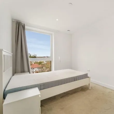 Image 2 - Kenmere Gardens, Beresford Avenue, London, HA0 1NW, United Kingdom - Room for rent