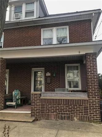 Rent this 3 bed house on 1011 Center Street in Bethlehem, PA 18018