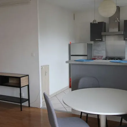 Image 8 - 5 Place de la République, 21000 Dijon, France - Apartment for rent
