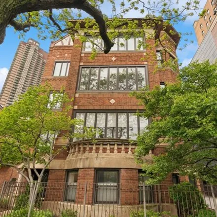 Buy this 2 bed condo on 3720 North Lake Shore Drive in Chicago, IL 60613