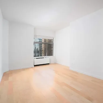 Rent this 2 bed apartment on Washington St