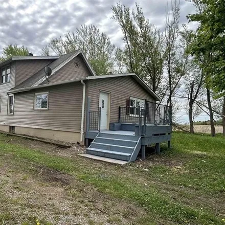 Buy this 4 bed house on 1276 Oaks Avenue in Marshall County, IA 50148