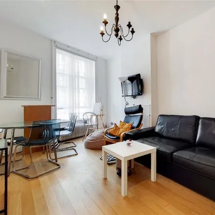 Rent this 2 bed apartment on Chi Noodle & Wine Bar in Bride Court, Blackfriars