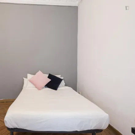 Rent this 1studio room on Madrid in Calle de los Jardines, 8