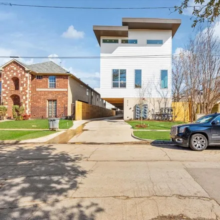 Rent this 2 bed townhouse on 5915 Hudson Street in Dallas, TX 75206