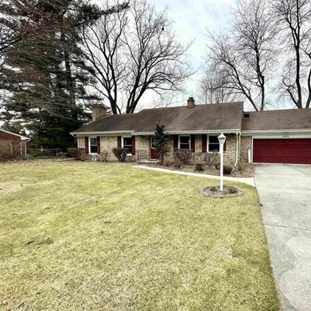 Buy this 4 bed house on 1485 Hawthorne Drive in Saginaw Charter Township, MI 48638
