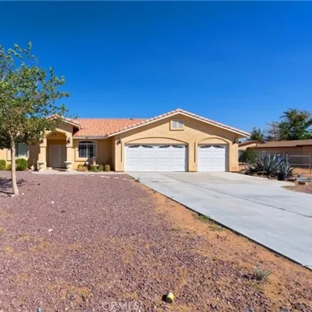 Buy this 5 bed house on 15843 Sago Road in Apple Valley, CA 92307