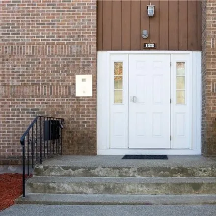Buy this 1 bed condo on 160 John Street in Saylesville, Lincoln