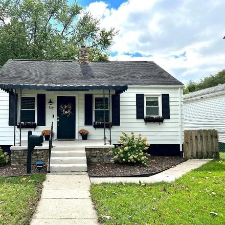 Buy this 3 bed house on 117 West 16th Street in Mishawaka, IN 46544