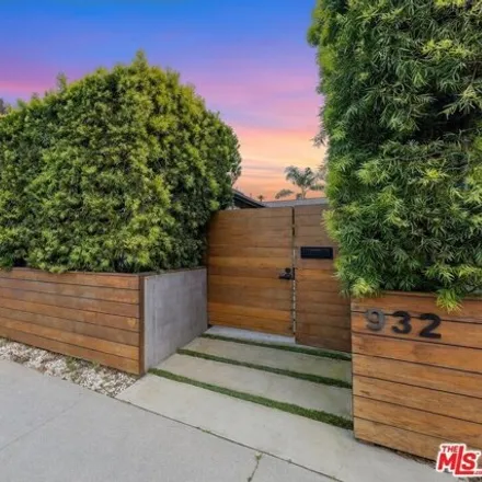 Image 2 - 970 Rose Court, Los Angeles, CA 90291, USA - House for sale