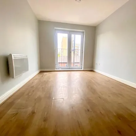 Rent this 1 bed apartment on Stockport in Station Road, SK3 9DY