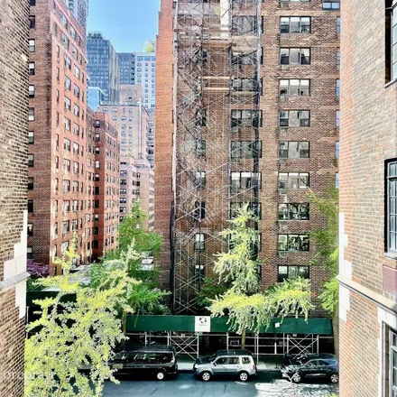 Rent this 1 bed apartment on Windsor Tower in 1st Avenue, New York