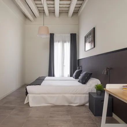 Rent this 2 bed apartment on Pla de Palau in 19, 08001 Barcelona