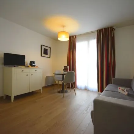 Rent this 2 bed apartment on 2 Rue Marconi in 78400 Chatou, France