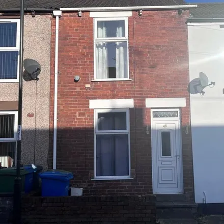 Rent this 2 bed townhouse on Hoole Street in Hasland, S41 0AR