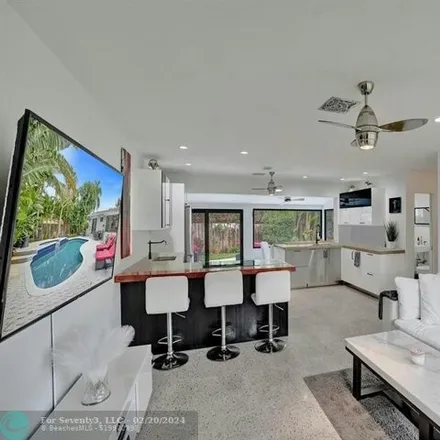 Image 8 - 689 Northeast 27th Drive, Wilton Manors, FL 33334, USA - House for sale