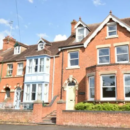 Buy this 6 bed townhouse on 63 Burford Road in Evesham, WR11 3AG