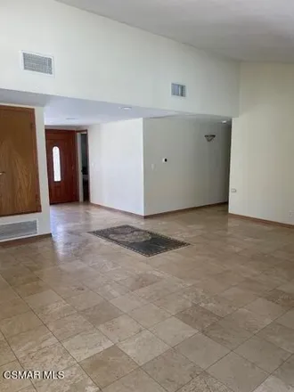 Image 6 - 3317 Tapo Canyon Road, Walnut Square Apartments, Simi Valley, CA 93063, USA - House for sale