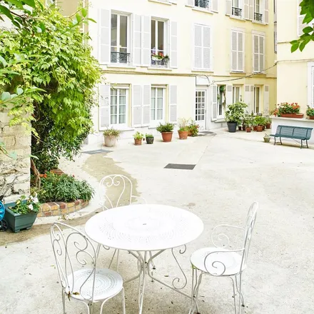 Image 5 - 14 Rue Houdon, 75018 Paris, France - Apartment for rent