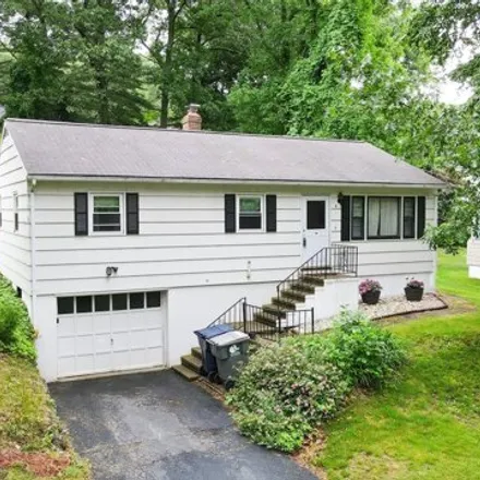Buy this 3 bed house on 6 Oriole Ln in Seymour, Connecticut