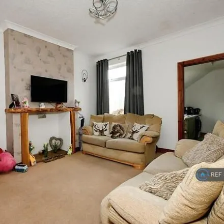 Image 2 - Oak Tree Road, Sutton-in-Ashfield, NG17 4GU, United Kingdom - House for rent