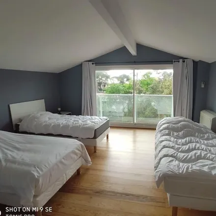 Rent this 7 bed house on 33115 La Teste-de-Buch