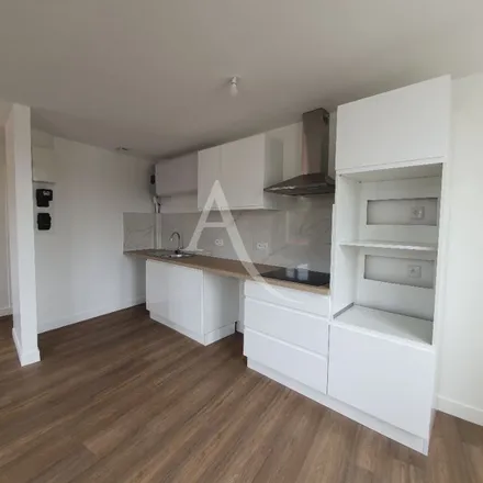 Rent this 2 bed apartment on 14 Rue Benjamin Franklin in 94210 Saint-Maur-des-Fossés, France
