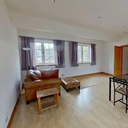 Rent this studio apartment on 84 Spring Gardens in City of Edinburgh, EH8 8HX