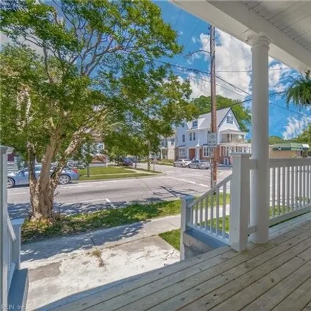 Image 2 - 201 W 35th St, Norfolk, Virginia, 23504 - House for sale