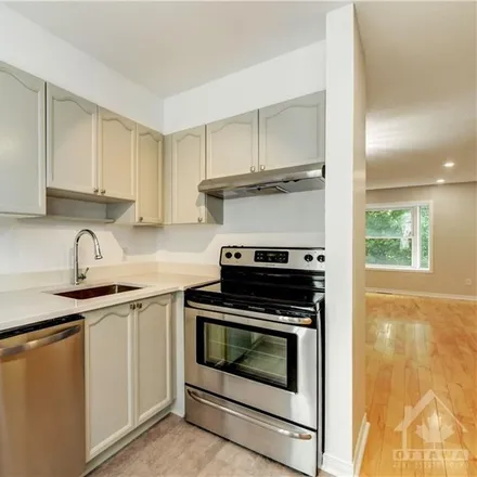 Image 9 - 28 Hintonburg Place, Ottawa, ON K1Y 2H4, Canada - Townhouse for rent