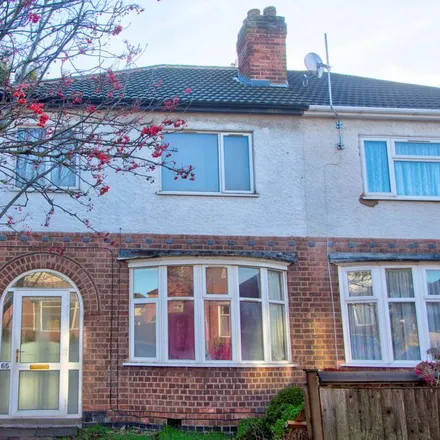 Rent this 4 bed duplex on Gainsborough Road in Leicester, LE2 6EH