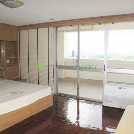 Image 3 - Soi Phromphak, Vadhana District, 10110, Thailand - Apartment for rent