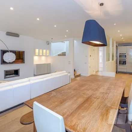 Rent this 3 bed apartment on 79 Fitzjohn's Avenue in London, NW3 6NR
