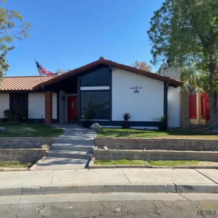 Buy this 3 bed house on 403 Alpine Street in Taft, Kern County