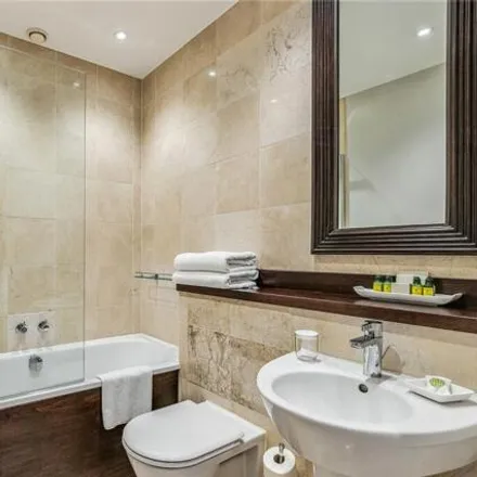 Image 4 - Fraser Suites Kensington, 75 Cromwell Road, London, SW7 5BH, United Kingdom - Room for rent