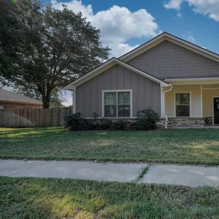 Buy this 3 bed house on Ballard Drive in Lindale, TX 75771