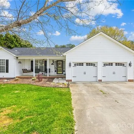 Buy this 3 bed house on 136 Henry Putman Drive in Dellview, Gaston County