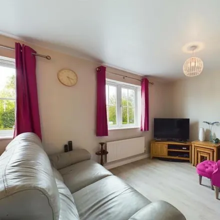 Image 5 - Brimmers Way, Fairford Leys, HP19 7HH, United Kingdom - Apartment for sale
