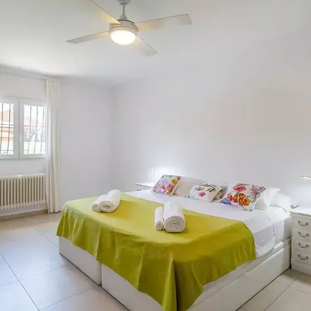 Rent this 5 bed house on J.L.C.A. Lawyers in Avinguda d'Escandinàvia / Avenida de Escandinavia, 72