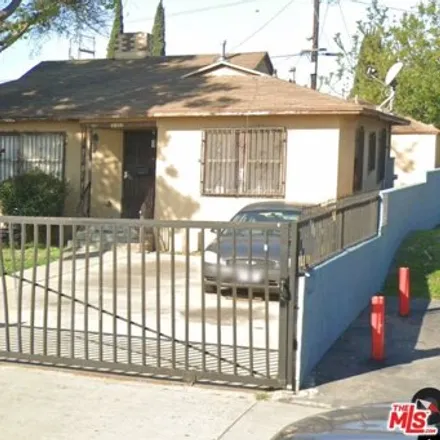 Buy this 3 bed house on AutoPro Auto Supply in 1816 Firestone Boulevard, Firestone Park