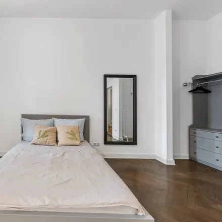 Rent this 1 bed apartment on Piccola Taormina in Uhlandstraße 29, 10719 Berlin