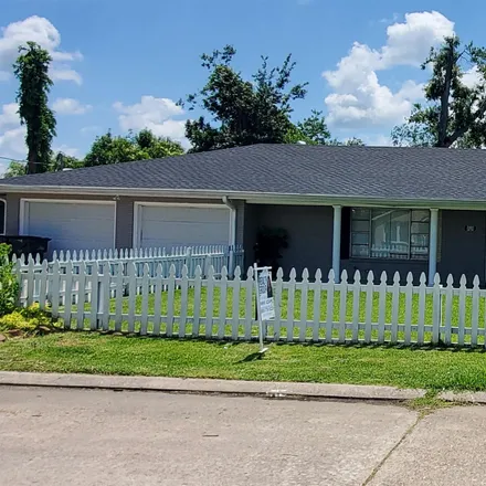 Buy this 4 bed house on 307 Hellier Street in Houma, LA 70363