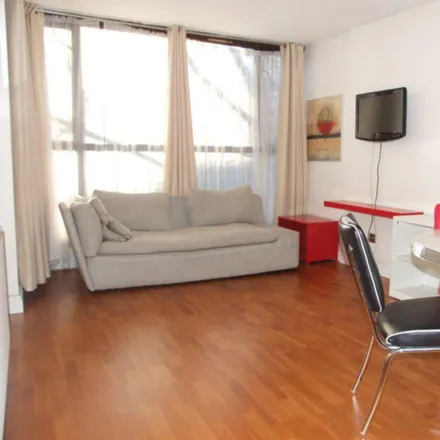 Rent this 1 bed apartment on 12 New Road in London, N8 8TA