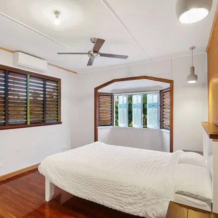 Rent this 2 bed house on Manoora in Cairns Regional, Queensland