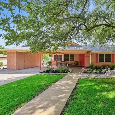 Buy this 3 bed house on 1071 Winding Road in College Station, TX 77840