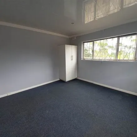 Image 5 - Lenny Naidu Drive, Bayview, Chatsworth, 4092, South Africa - Apartment for rent
