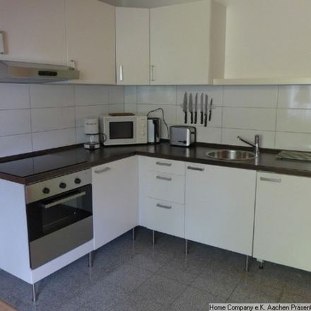 Rent this 2 bed apartment on Marketplace in Rethelstraße, 52062 Aachen