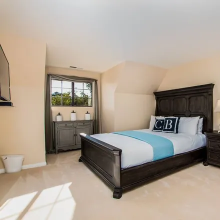 Rent this 6 bed house on Temecula
