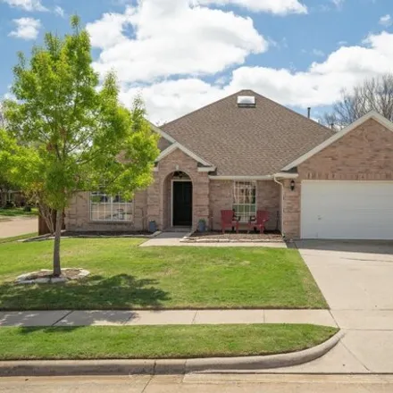 Rent this 3 bed house on 1611 Crabapple Lane in Flower Mound, TX 75028