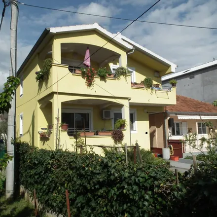 Buy this 8 bed house on Osnovna škola Smiljevac in Ulica Ivana Lucića 47, 23107 Zadar